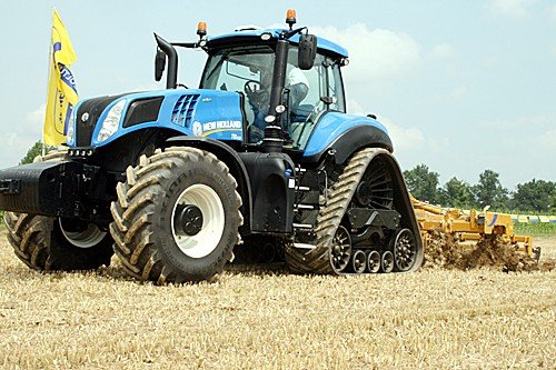 纽荷兰推出甲烷动力拖拉机